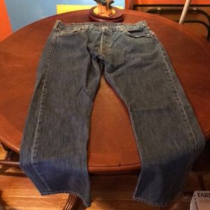 Levi’s Men’s Size 38x30 501 Button Fly Jeans good condition.